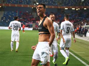 השתיק את המבקרים (אלן שיבר)