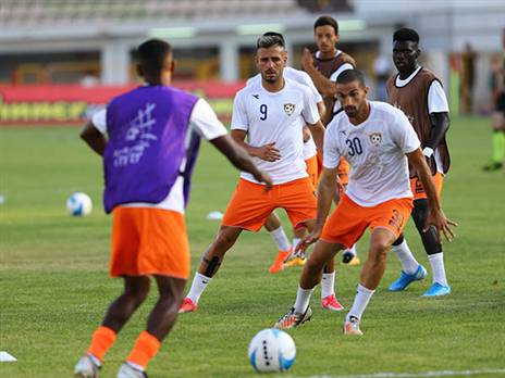 ממתינים להחלטת המנהלת (לירון מולדובן)