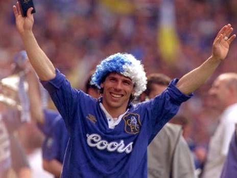 ג'אנפרנקו זולה נבחר לשחקן הטוב בתולדות לצ'לסי (GETTY)