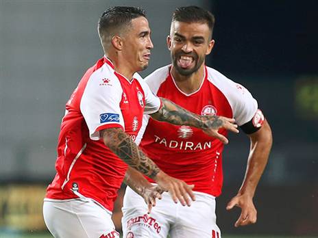 בפעם השנייה? ב"ש חוגגת (צילום: אלן שיבר)