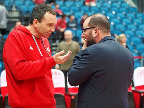 תומכת או לא? חומסקי והראל, ראשי הפועל ירושלים (צילום: אלן שיבר)