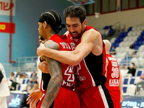 טימור עם למון ג'וניור. זה לא היה זה (Getty)