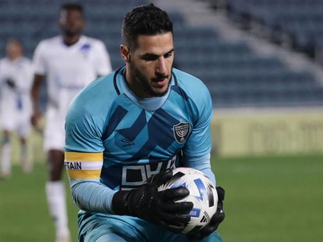 חוזר בקושי רב. ניצן (צילום: דני מרון)