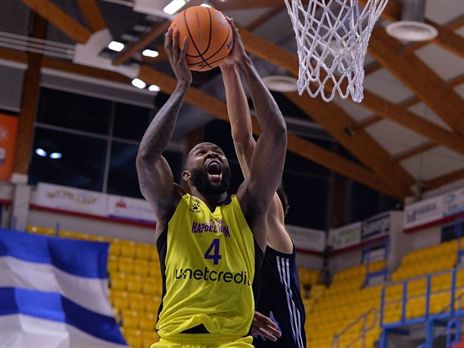 ג'ונסון, משחק הקרבה (FIBA)