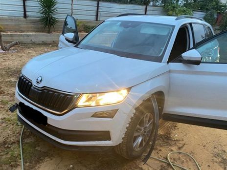 רכב מסוג סקודה שנגנב ממרכז הארץ (צילום: צוות סיכול ואכיפה, איתוראן)