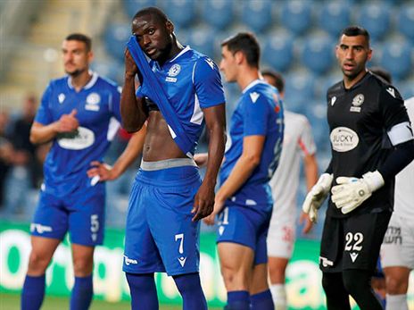 תצוגת כדורגל מאכזבת (שלן שיבר)