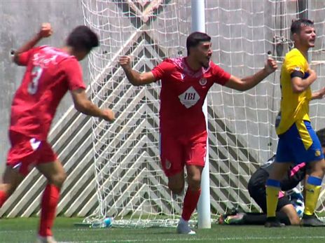 שמסיאב. שער ניצחון בדרבי