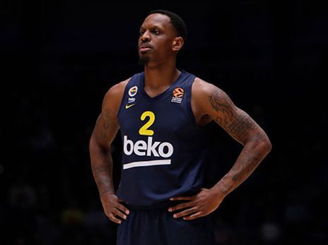 קליעה טובה מחוץ לקשת.