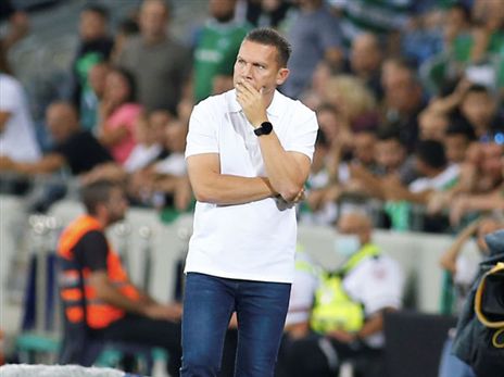 בכר שומר על איפוק (אלן שיבר)