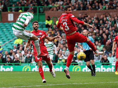 הנגיחה בשער השני (Getty)