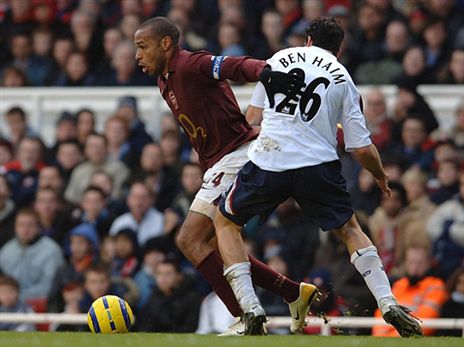 עצר בגופו ענקים (GETTY)