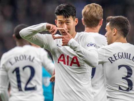 פתח את הערב הנהדר עם שער משלו. סון (GETTY)