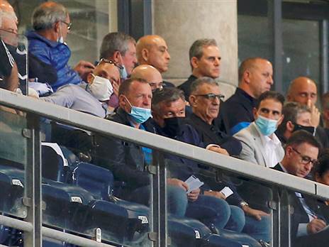 רוטנשטיינר ביציע (אלן שיבר)