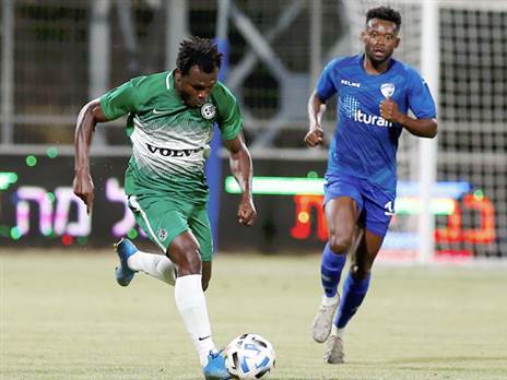 מאבוקה עם הכדור. יעזור לנוף הגליל לשרוד? (מאור אלקסלסי)