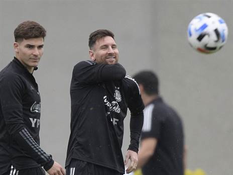 לצד האליל הגדול שלו (Getty)