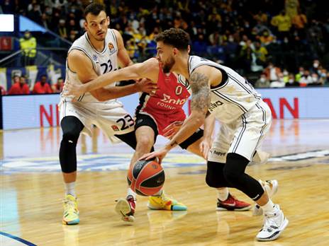 סקוטי ווילבקין ואנטה ז'יז'יץ'. הגנה נהדרת בשלבים מוקדמים (אלן שיבר)