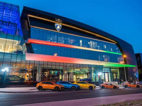 סוכנות למבורגיני בדובאי