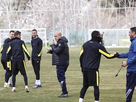 אימון ראשון למאמן החדש בבירה (אורן בן חקון)