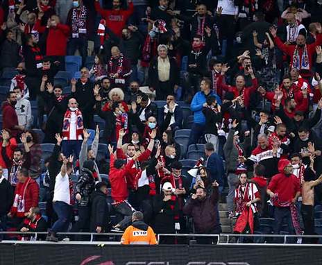 כמה אדומים יגיעו לבלומפילד? (אלן שיבר)