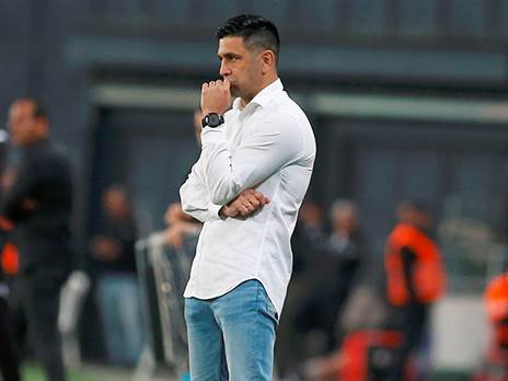 שוקל שינוי מערך. ברדה (צילום: אלן שיבר)