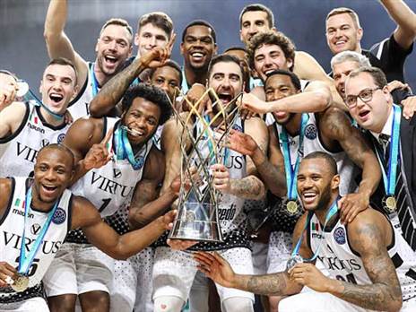 עם גביע ליגת האלופות (GETTY)