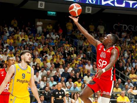 צריכים אותו בשיאו. בראון (אלן שיבר)