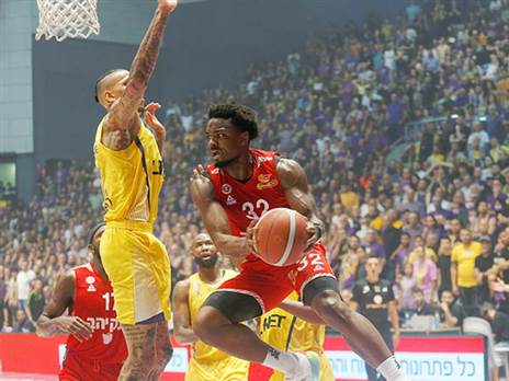 "אובהסוהן אחד המנהיגים שלנו" (אלן שיבר)