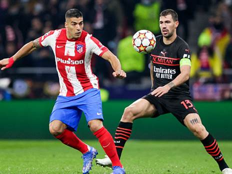 ישחק באיטליה? סוארס מול מילאן (David S. Bustamante/Soccrates/Getty Images)