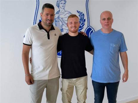 הושאל לאפולון לימאסול. שחר עם סוכניו גלעד קצב ואדם קידן