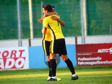 חגיגה צהובה באוסטריה (האתר הרשמי של בית"ר ירושלים)