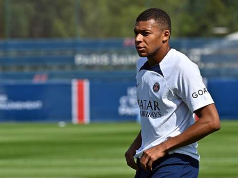 ההעברה הגדולה ביותר היא אולי זאת שלא קרתה. אמבפה בפ.ס.ז' (Aurelien Meunier - PSG/PSG via Getty Images)