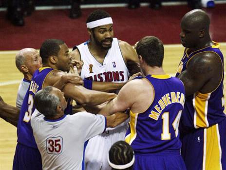 מדבדנקו בגמר 2004. סכום משמעותי (Tom Pidgeon/Getty Images)