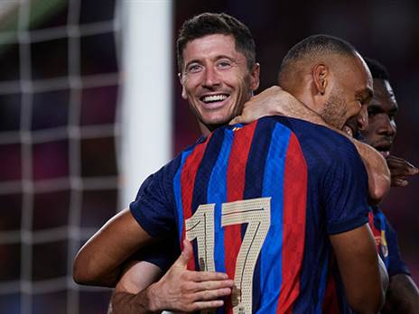 יעמוד לזכות בארסה נגד ראיו. לבנדובסקי (GETTY)