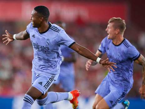 דויד אלאבה וטוני קרוס. האוסטרי גנב את ההצגה (Fran Santiago, GETTY)