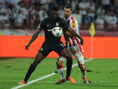 נלחמו על הדשא (GETTY)