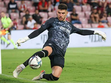 גלזר. נשאר בב"ש (צילום: דני מרון)