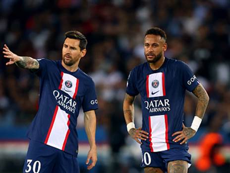 המעריצים מחכים (Photo by Marc Atkins/Getty Images)