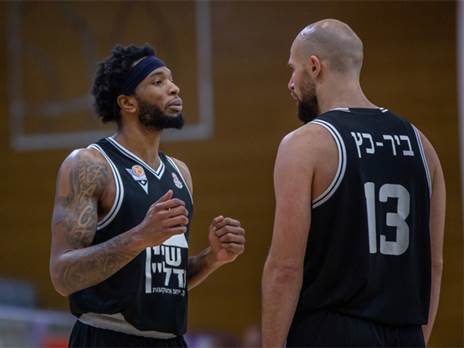 (יעל אמסילי, מנהלת הליגה הלאומית)