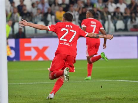 רפא סילבה. ההפסד של פורטוגל, הרווח של בנפיקה (Photo by Stefano Guidi/Getty Images)