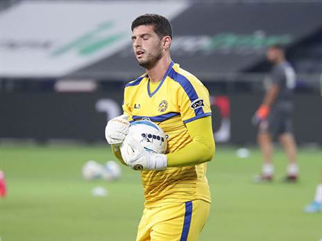 יחזור אל בין הקורות. טננבאום (צילום: דני מרון)