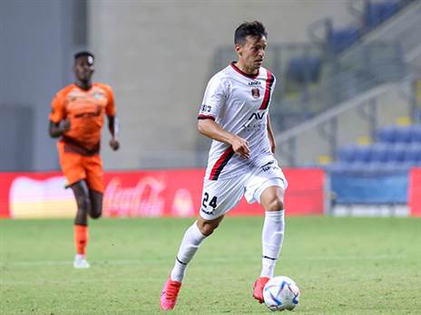 הוא הלך עם צרפת. בדש (דני מרון)