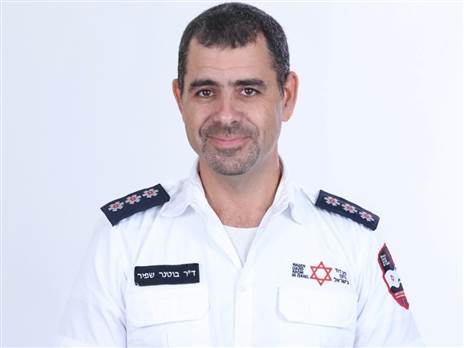 ד"ר שפיר בוטנר (צילום: מד"א) )