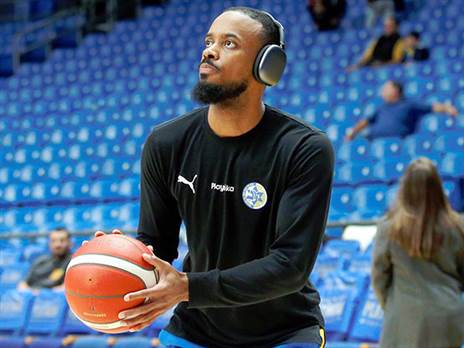 מכה קשה למכבי. בראון (אלן שיבר)