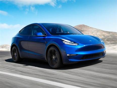 טסלה מודל Y. "יש מכוניות שנועדו להביא אנשים מנקודה אחת לשניה"