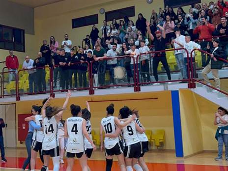 כאוכב והקהל הביתי (קרדיט: הפועל כאוכב)