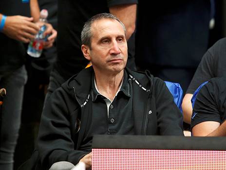 בלאט. "מאסטר" (אלן שיבר)