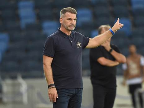 אטפלד. הראשון שנתן אמון בווייר (ברני ארדוב)