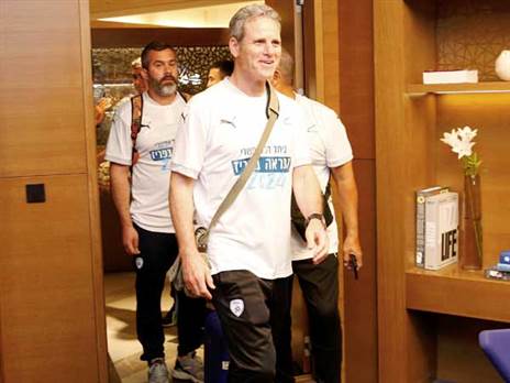 "גאים מאוד". בוני גינצבורג (אלן שיבר)