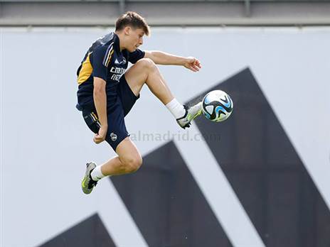 ארדה גולר. במדריד מתלהבים (ריאל מדריד, רשמי)