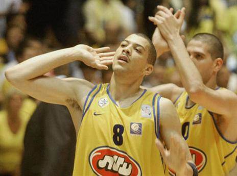 הכי נהנה בארץ. "יודע מה דרוש כדי לנצח בזכות הזמן שלו במכבי" (Getty)